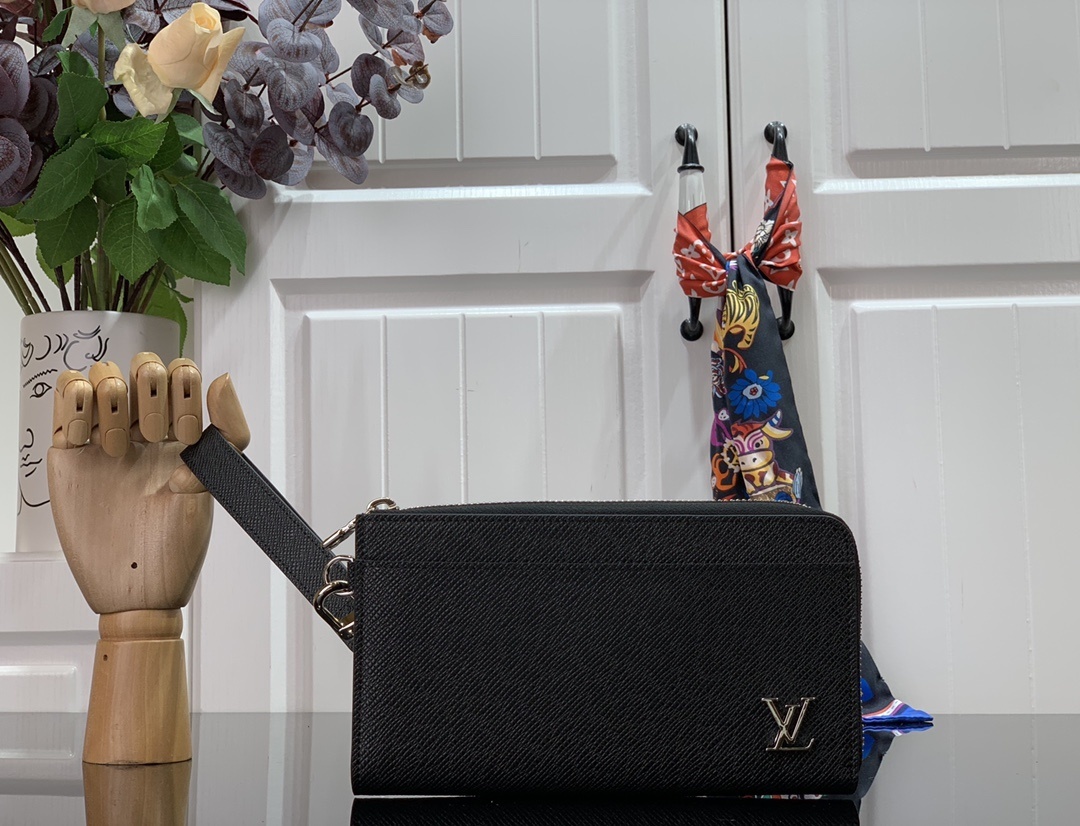 LV ZIPPY BRAGONNE wallet N60379