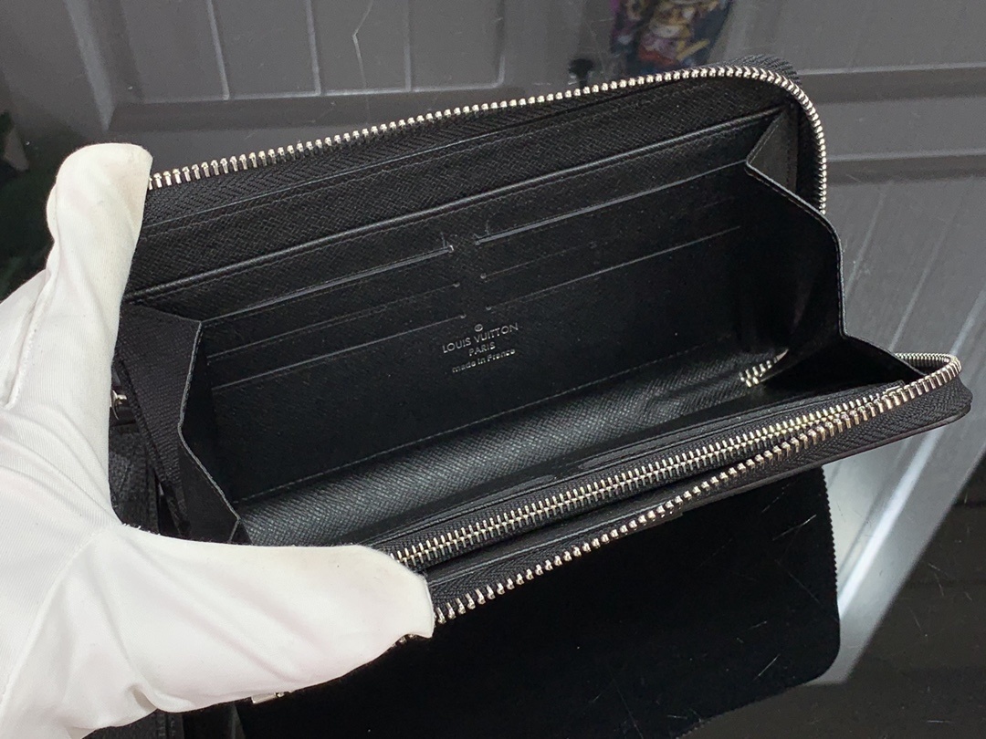LV ZIPPY BRAGONNE wallet N60379