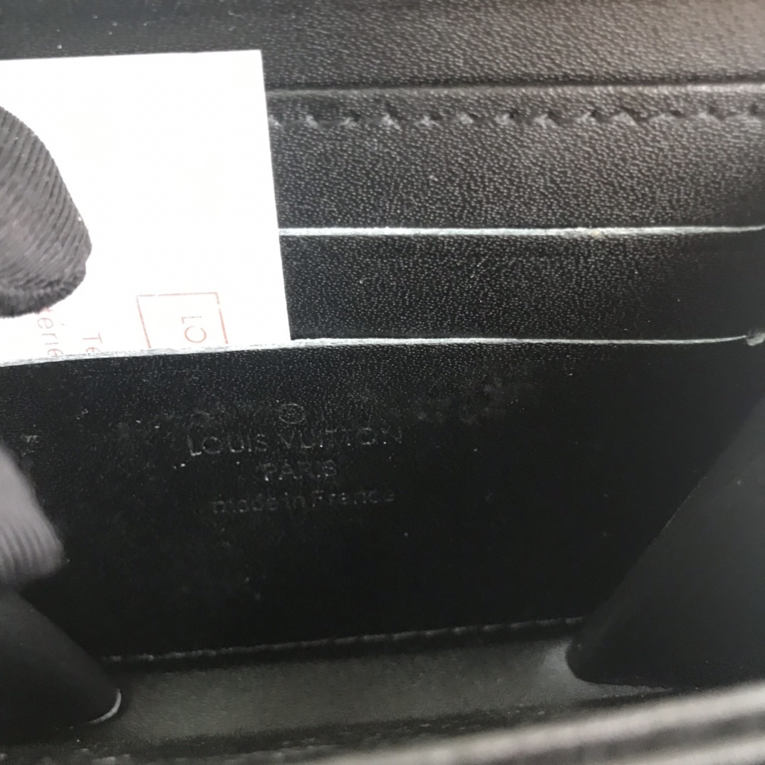 LV ZIPPY COIN PURSE M60067 