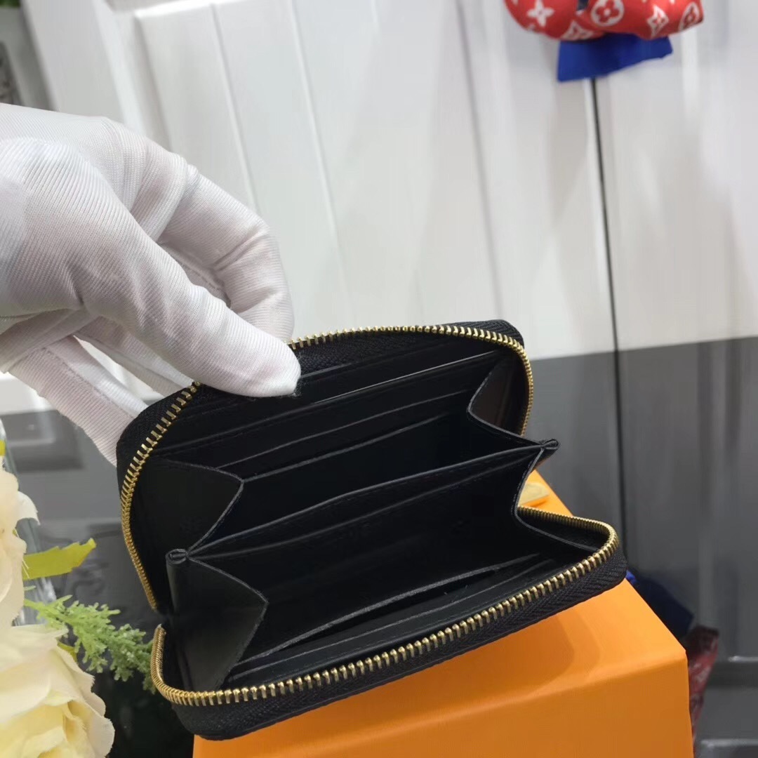 LV ZIPPY COIN PURSE M60067BW 