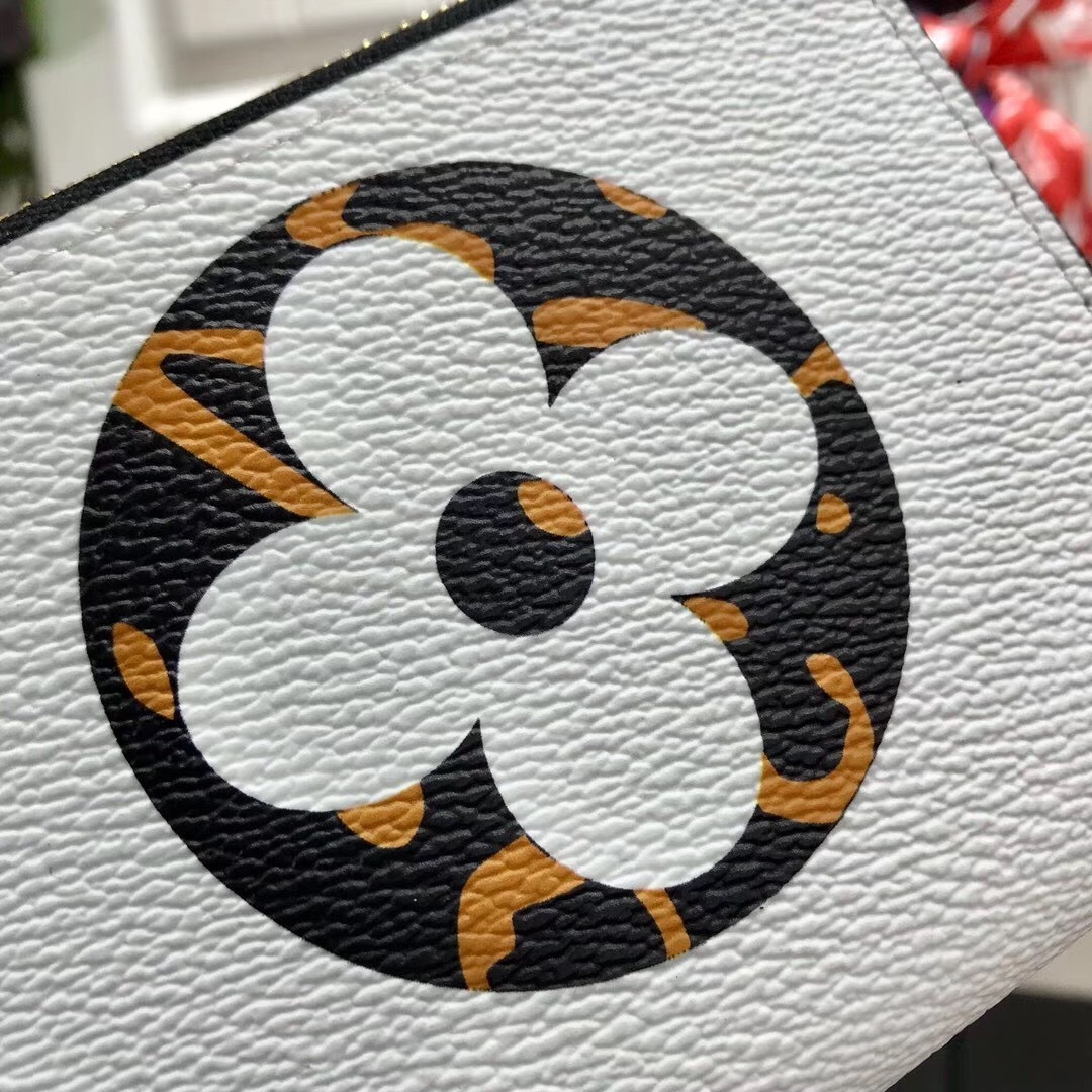 LV ZIPPY COIN PURSE M60067BW 