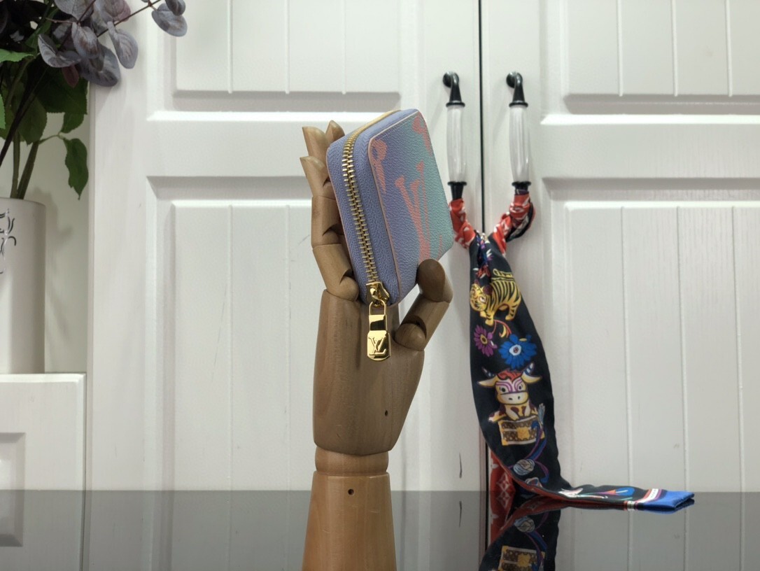 LV ZIPPY COIN PURSE M60067ZF