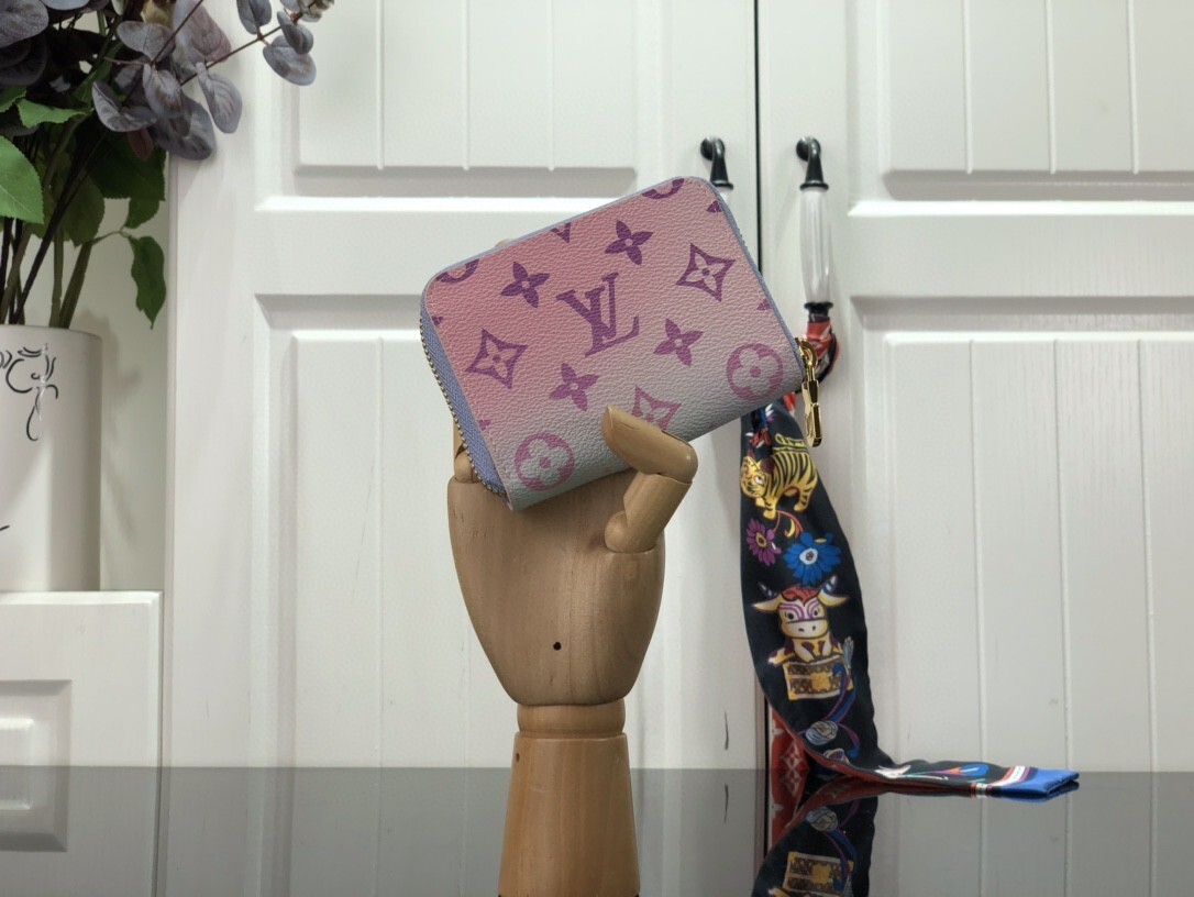 LV ZIPPY COIN PURSE M60067ZF