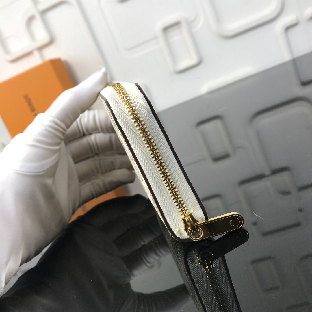 LV ZIPPY COIN PURSE M63831 