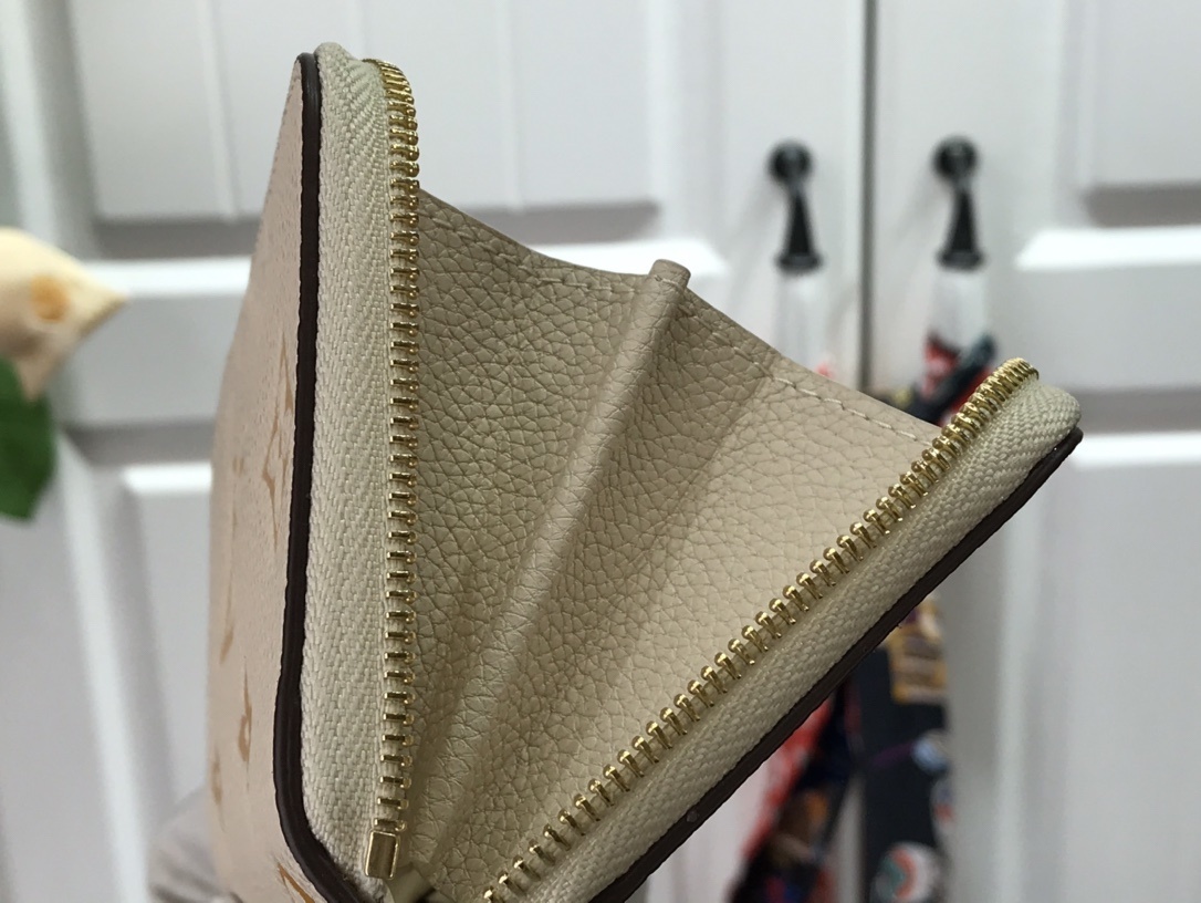 LV ZIPPY COIN PURSE M80408 