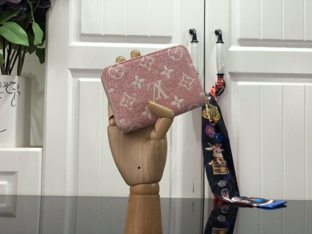 LV ZIPPY COIN PURSE M81185 