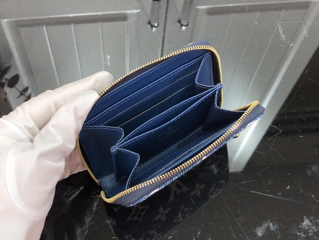 LV ZIPPY COIN PURSE M81185 