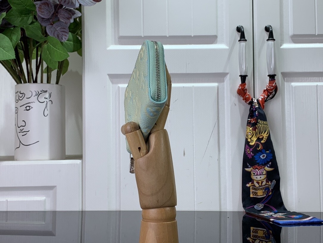 LV ZIPPY COIN PURSE M81467