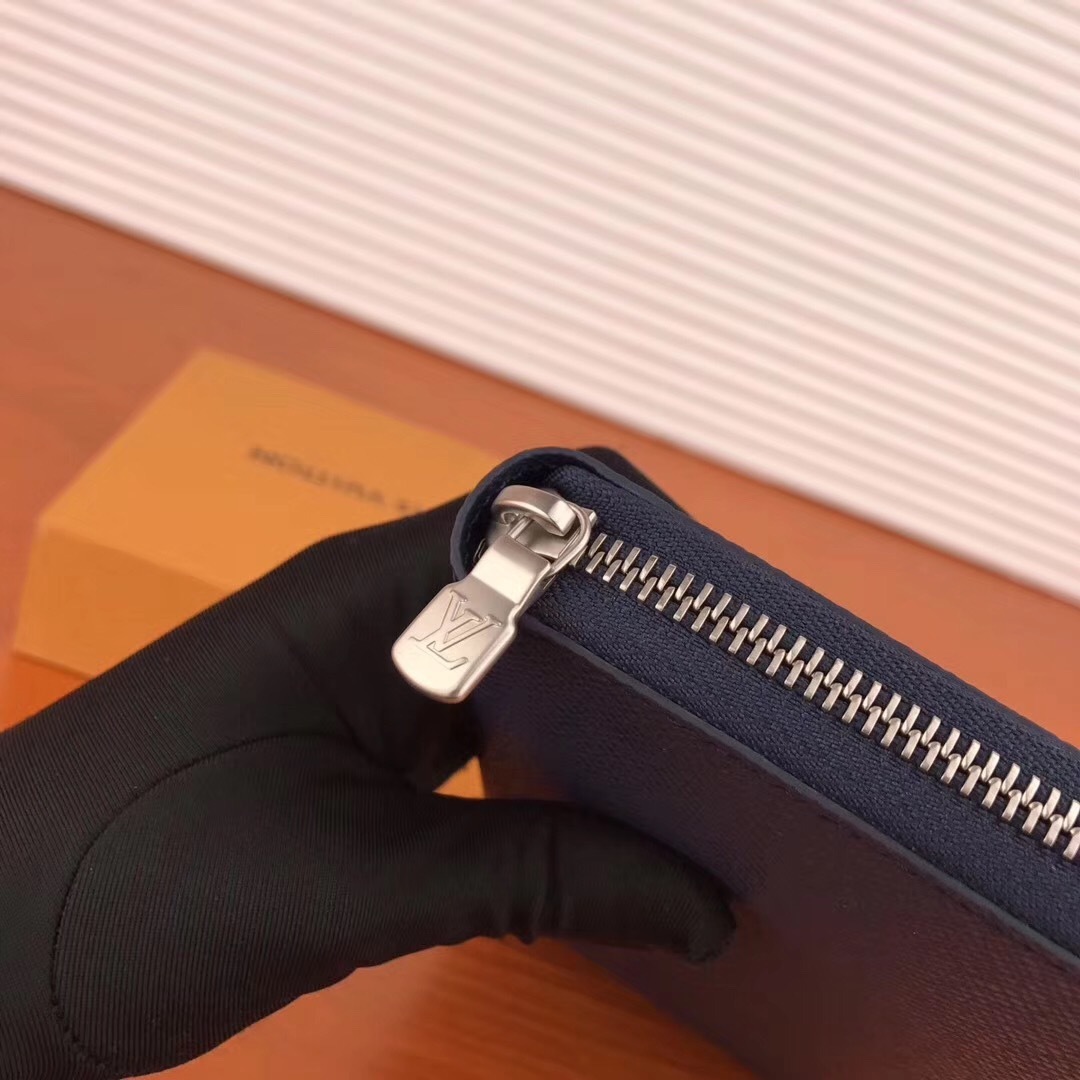 LV Zippy Organizer M30169