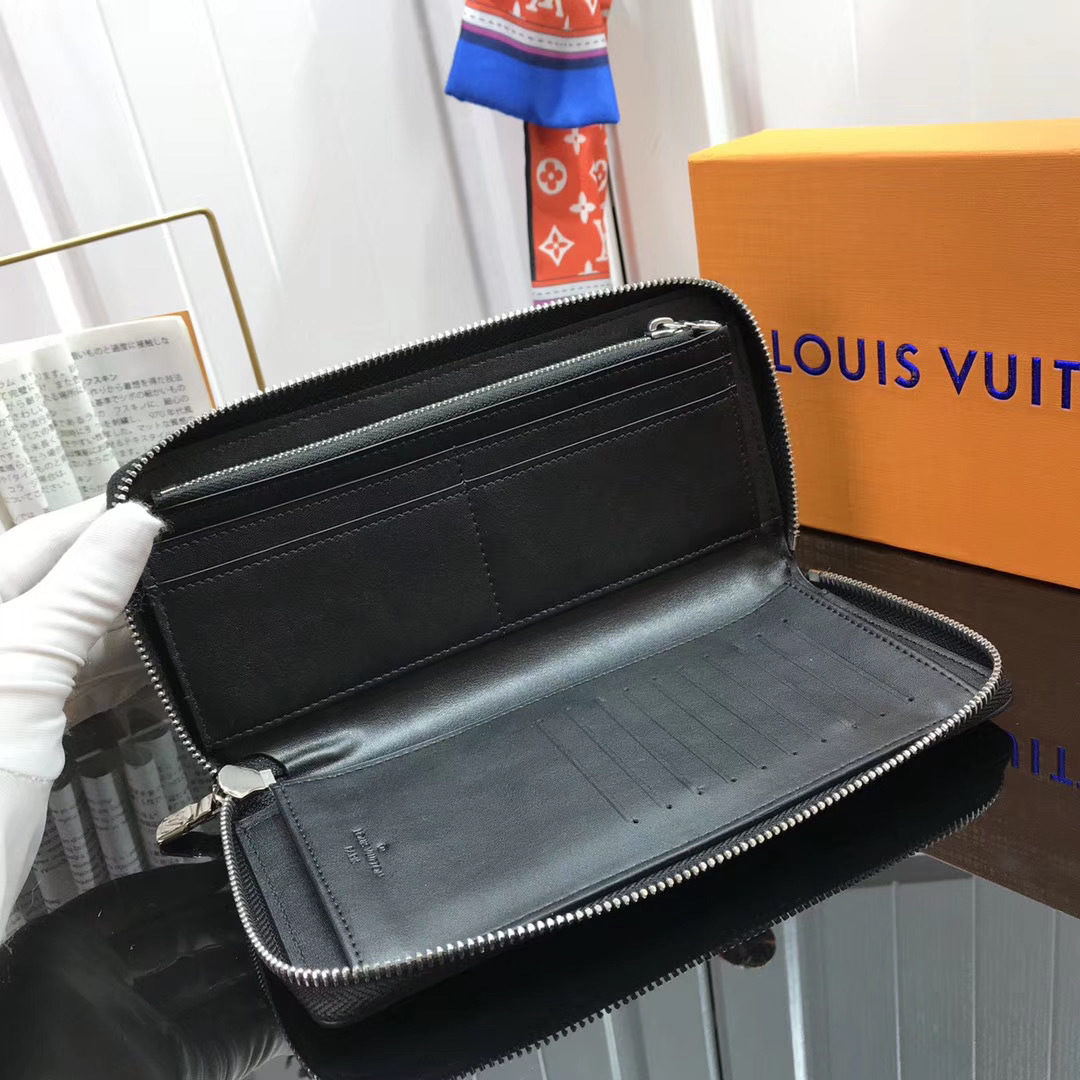 LV ZIPPY ORGANIZER M68228