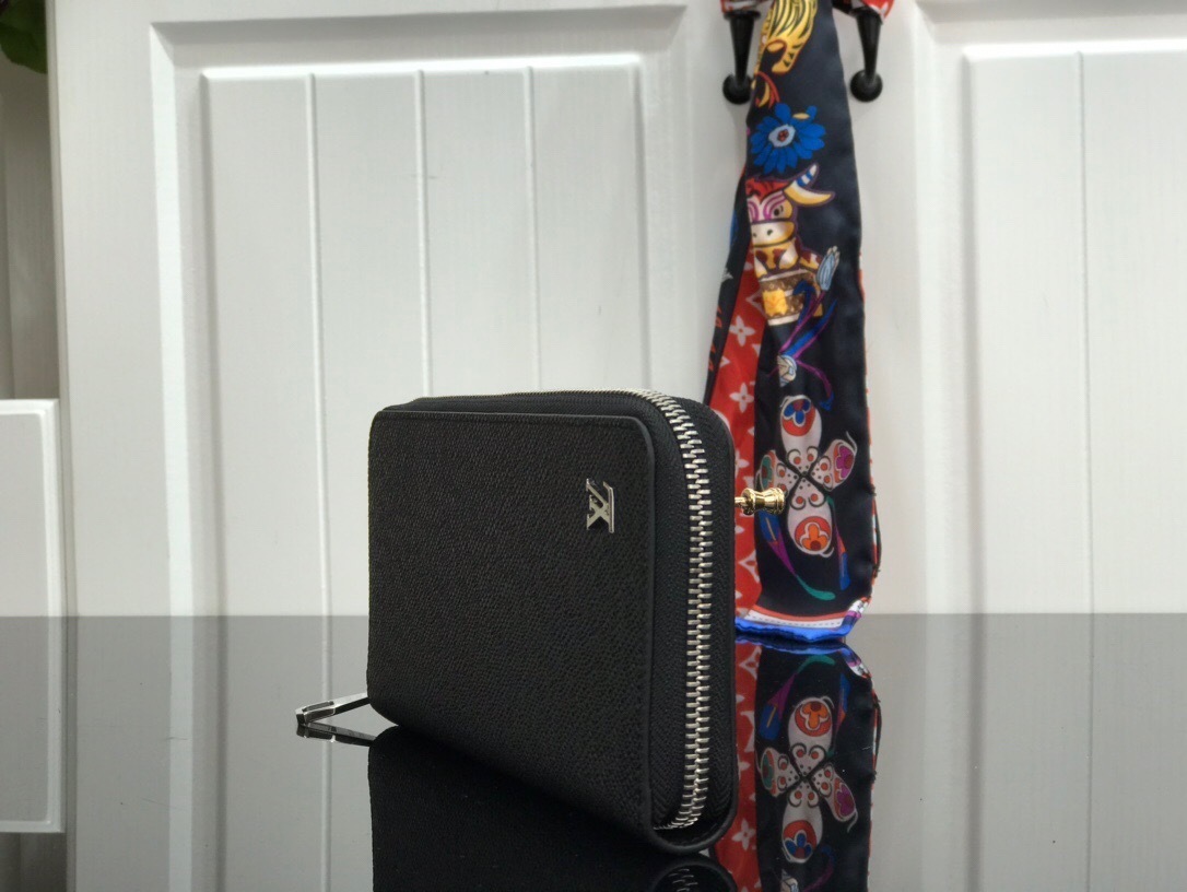 LV ZIPPY VERTICAL wallet M30317