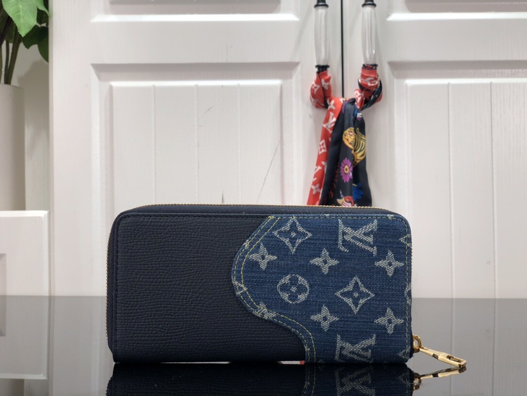 LV ZIPPY VERTICAL wallet M63095PZ 