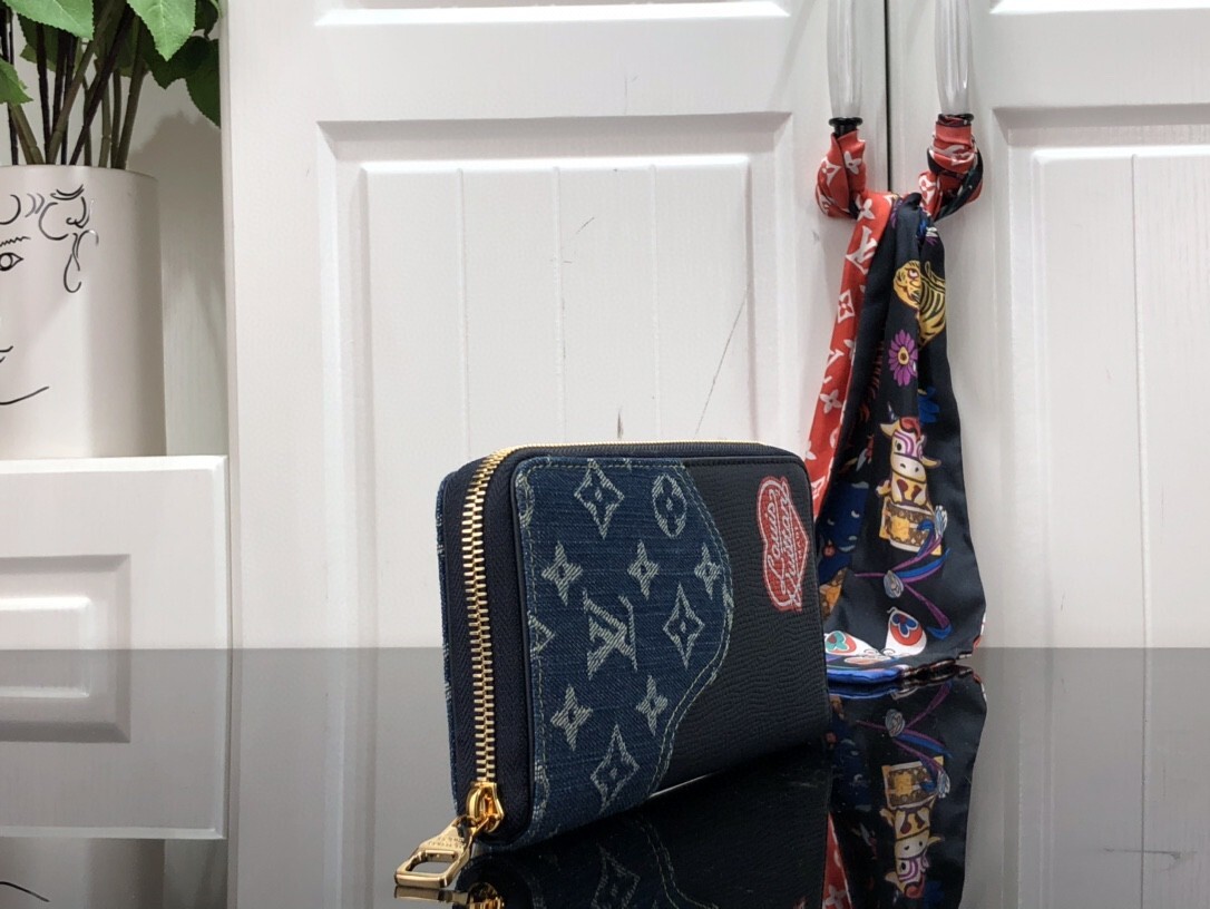 LV ZIPPY VERTICAL wallet M63095PZ 