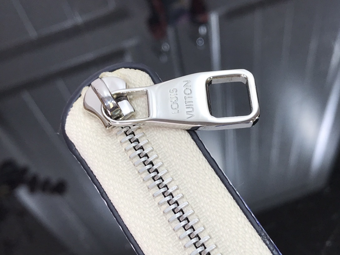 LV ZIPPY VERTICAL wallet M80499 