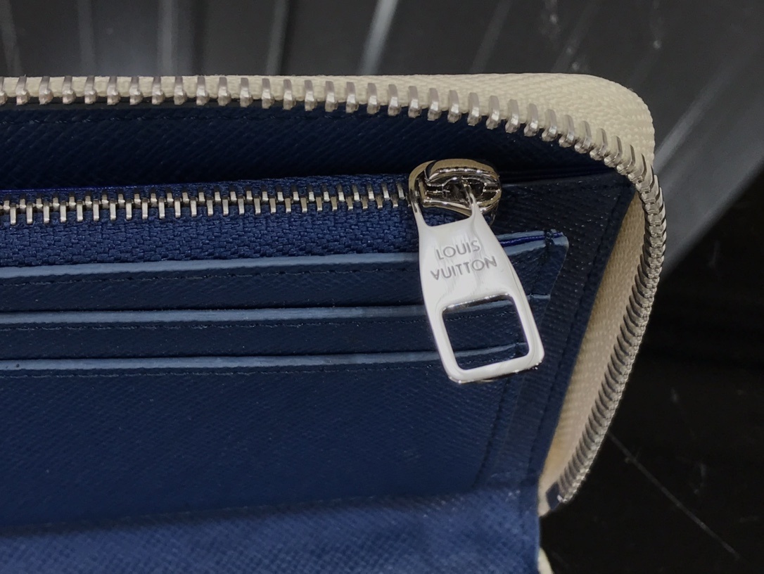 LV ZIPPY VERTICAL wallet M80499