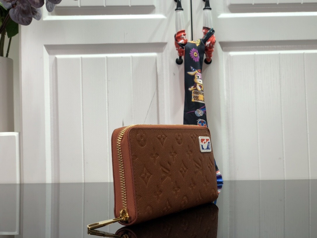 LV ZIPPY VERTICAL wallet M80548