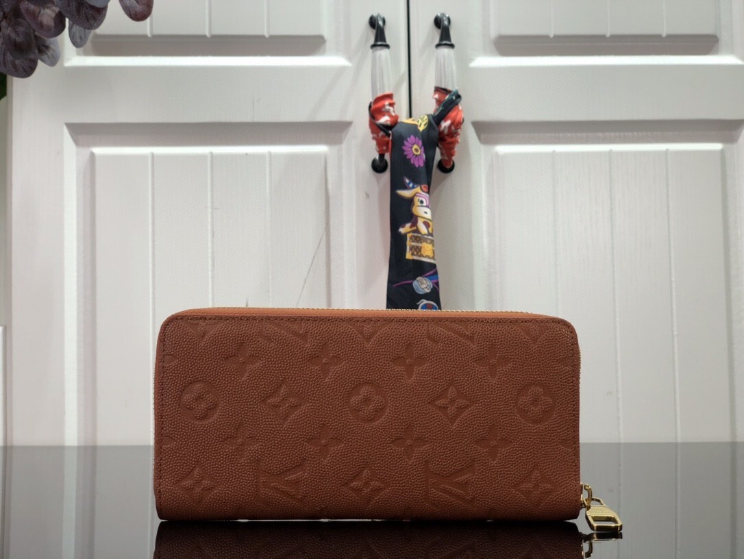 LV ZIPPY VERTICAL wallet M80548