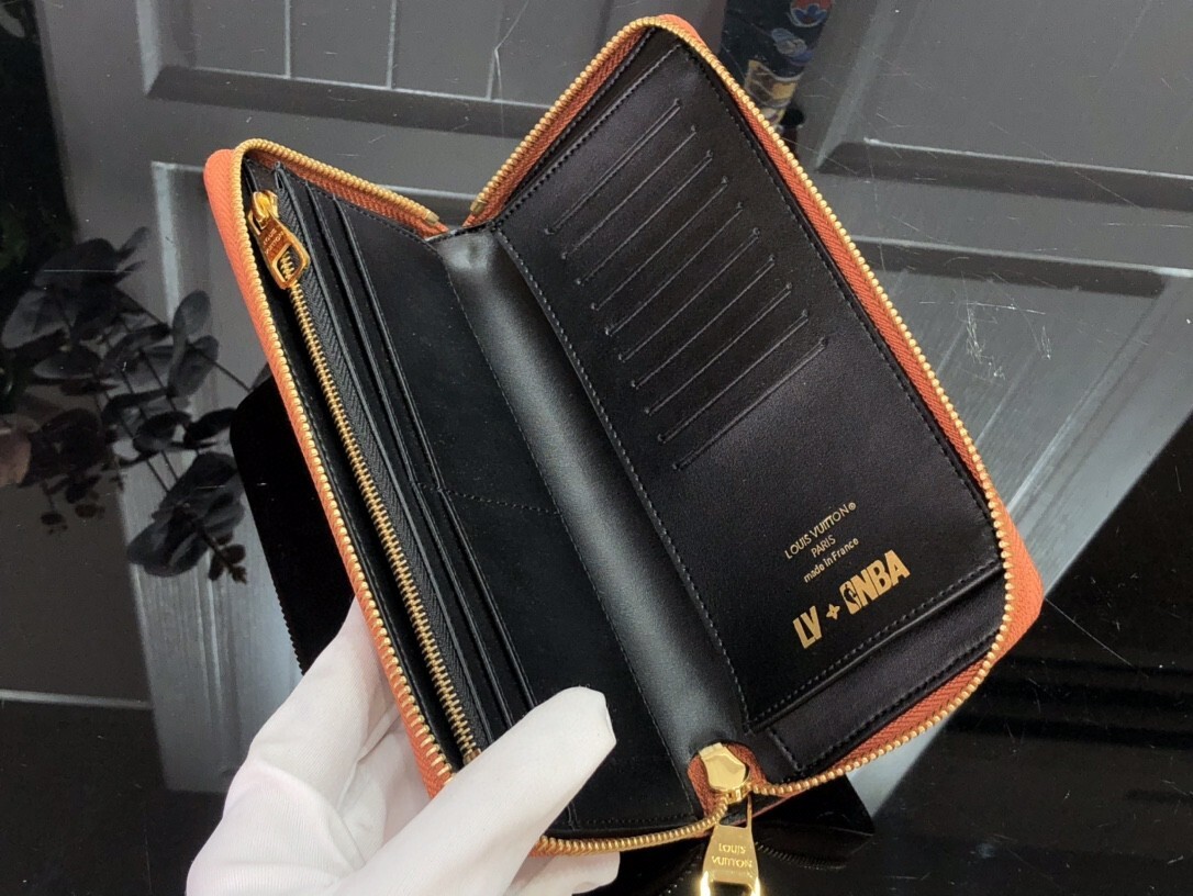 LV ZIPPY VERTICAL wallet M80548