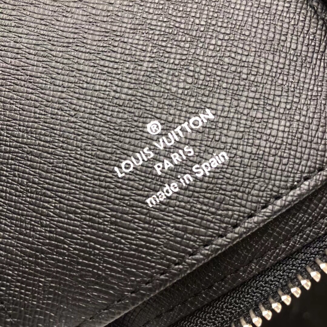 LV Zippy wallet M30569