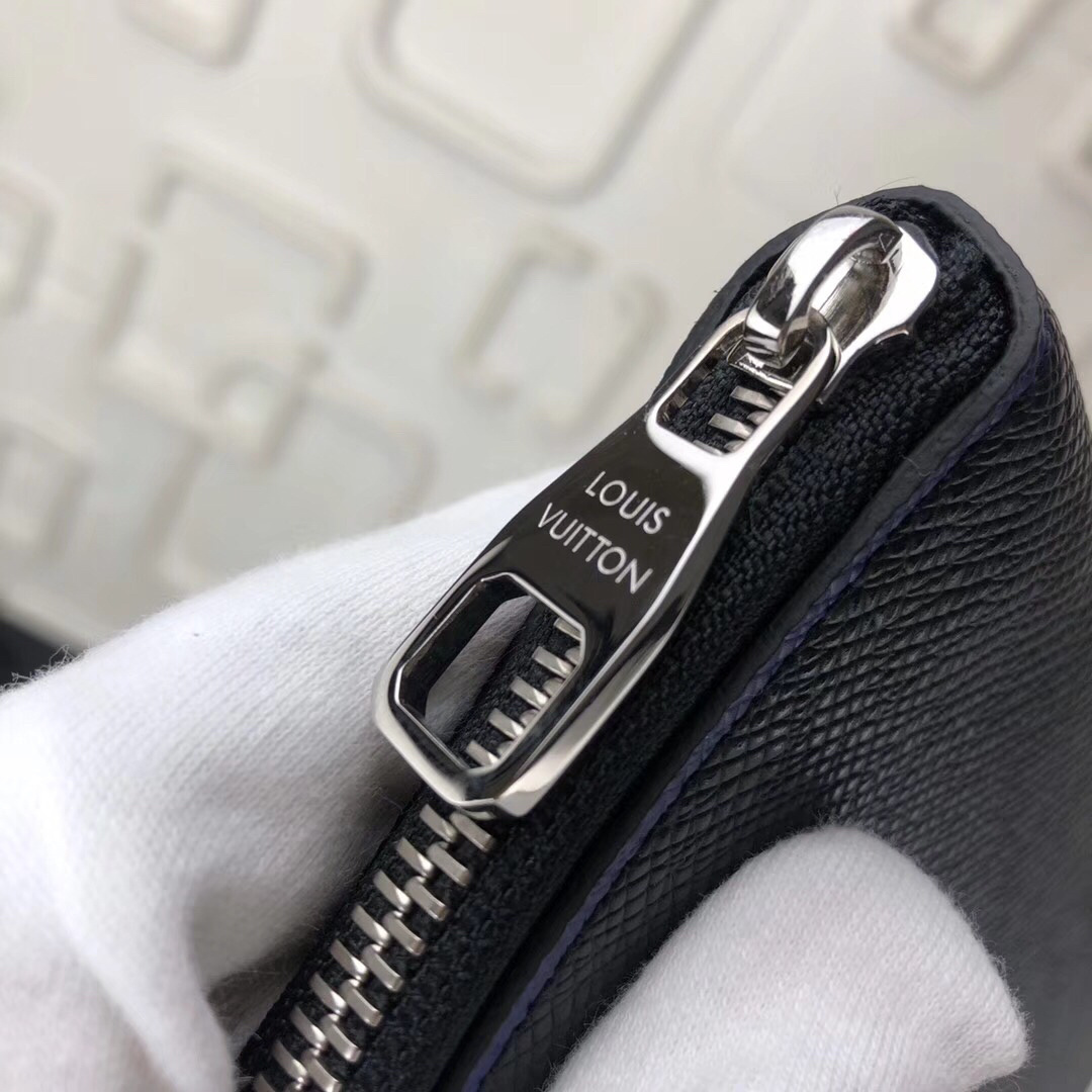 LV Zippy wallet M30569