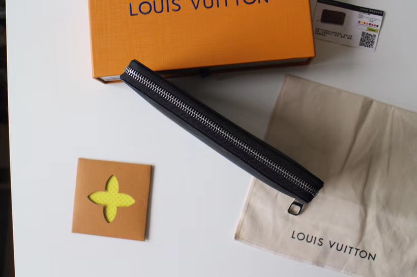 LV ZIPPY wallet M60003