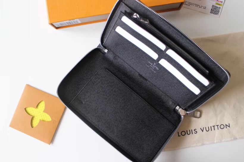 LV ZIPPY wallet M60003