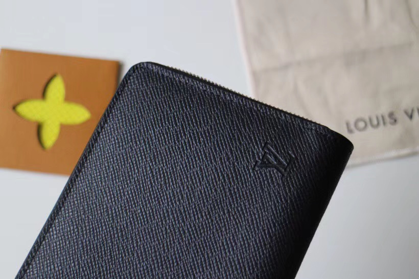 LV ZIPPY wallet M60003