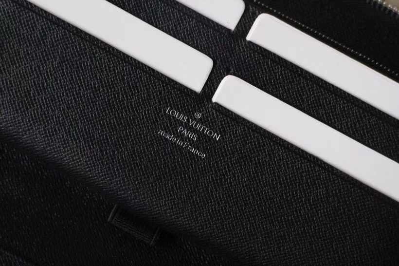 LV ZIPPY wallet M60003