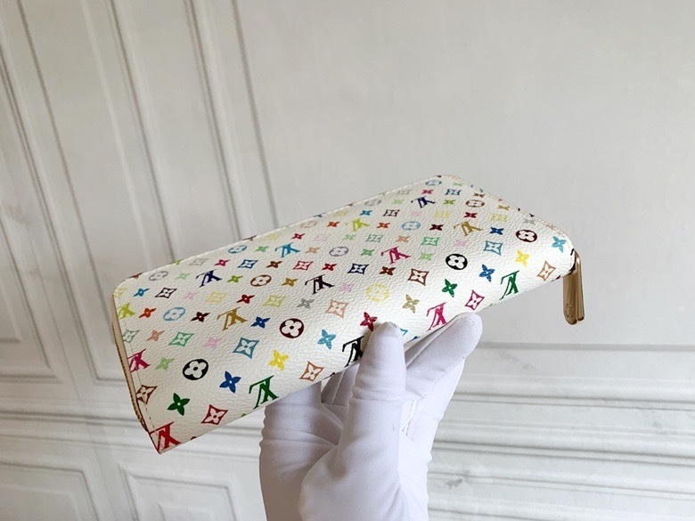 LV ZIPPY wallet M60017 