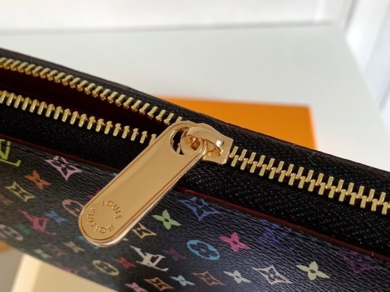 LV ZIPPY wallet M60017 