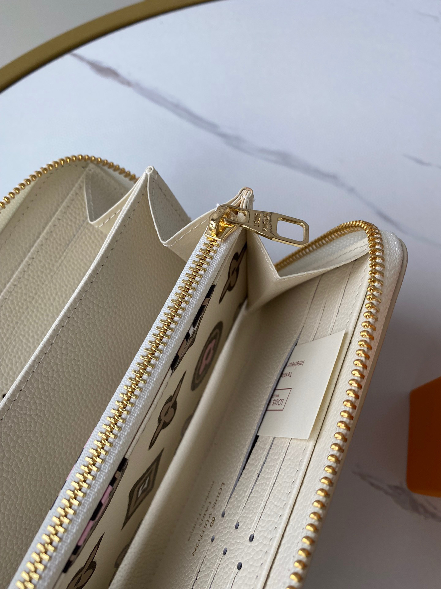 LV ZIPPY wallet M60017 