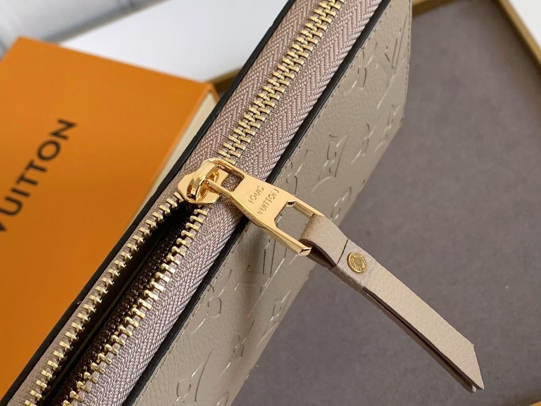 LV ZIPPY wallet M60017 