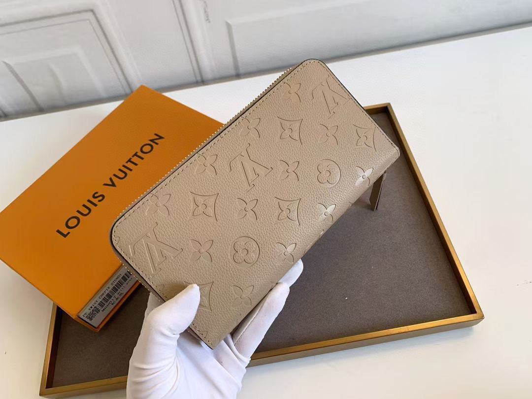 LV ZIPPY wallet M60017 