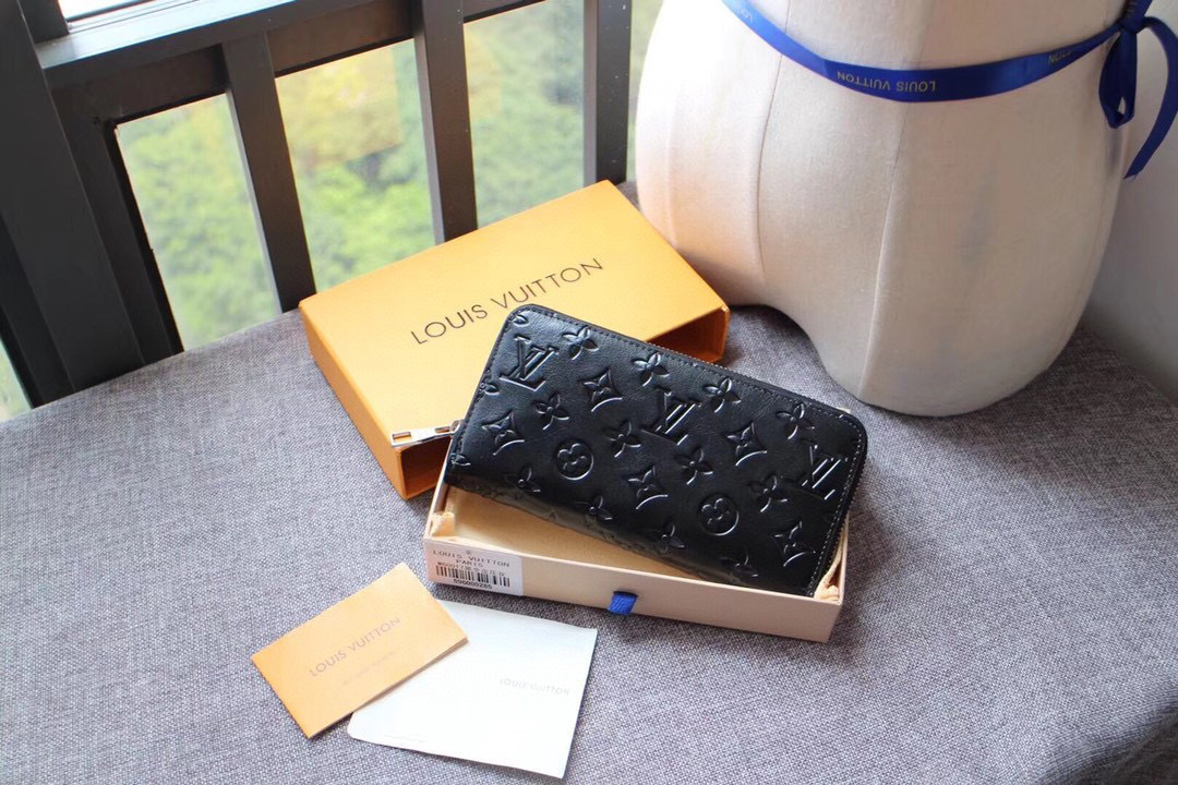 LV ZIPPY wallet M60017 