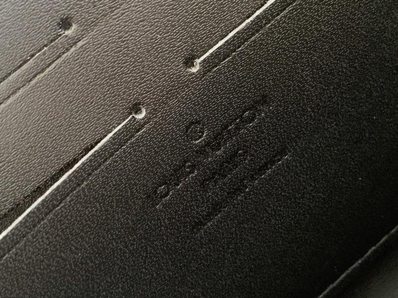 LV ZIPPY wallet M60017 