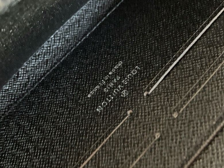 LV ZIPPY wallet M60017 