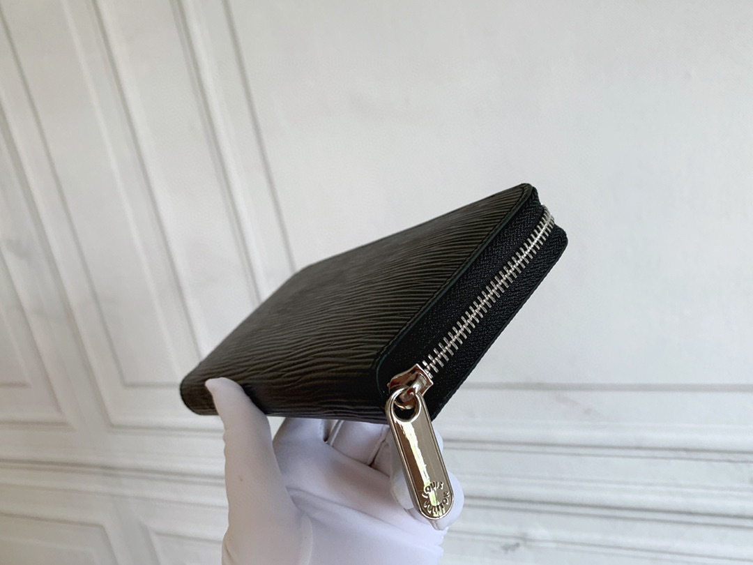 LV ZIPPY wallet M60017 