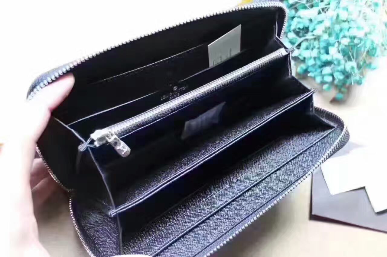 LV Zippy wallet M60017B 