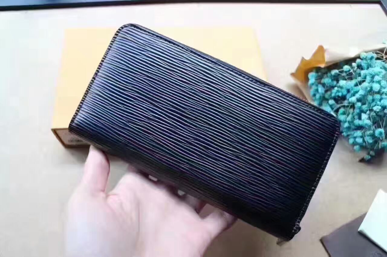 LV Zippy wallet M60017B 