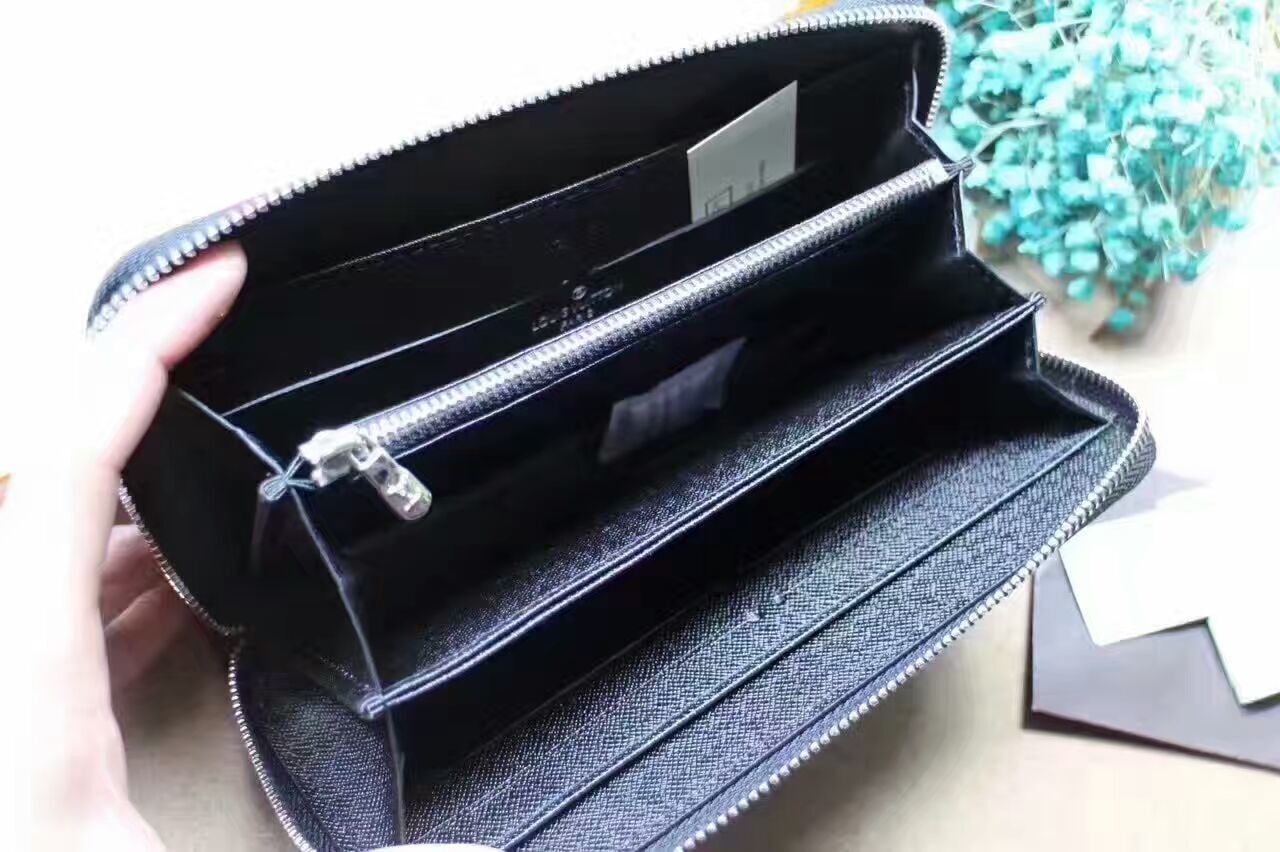 LV Zippy wallet M60017C