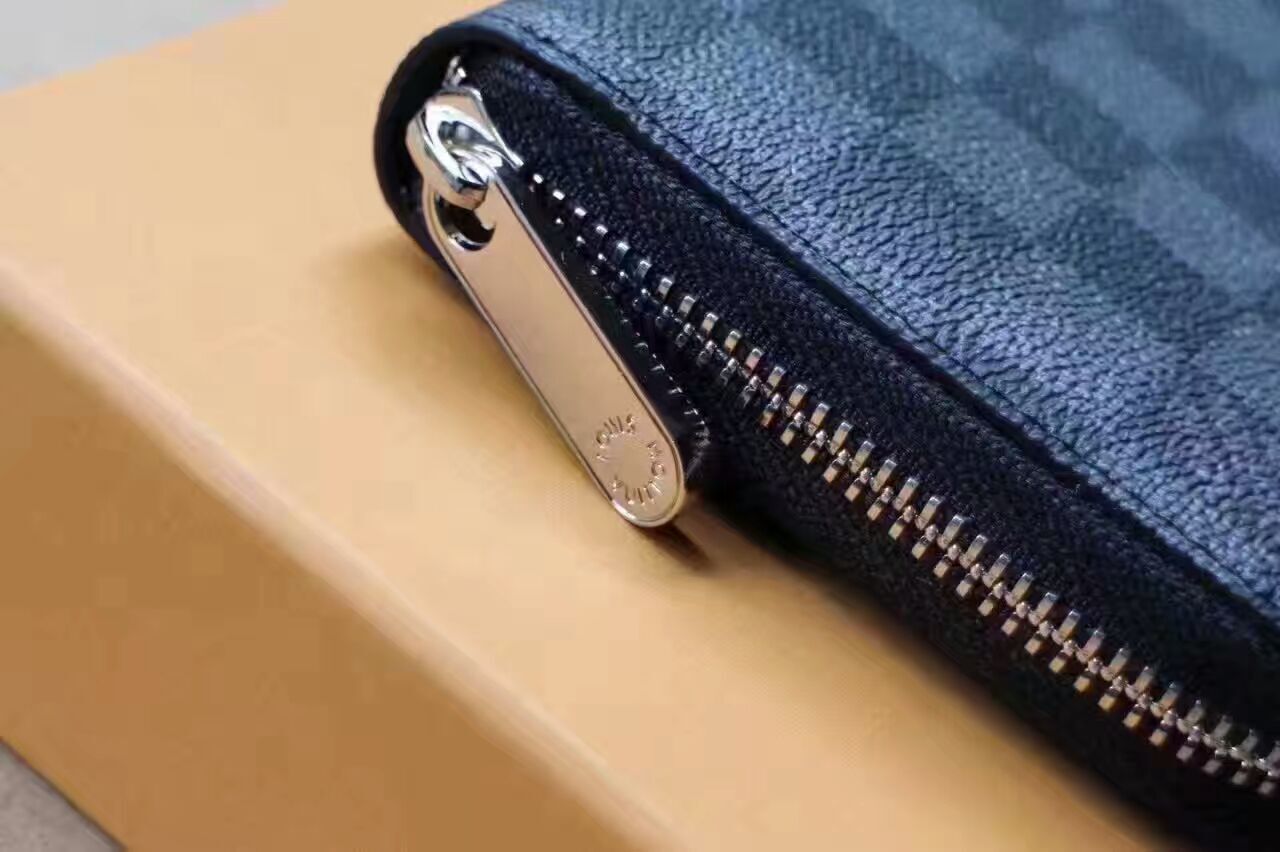 LV Zippy wallet M60017C
