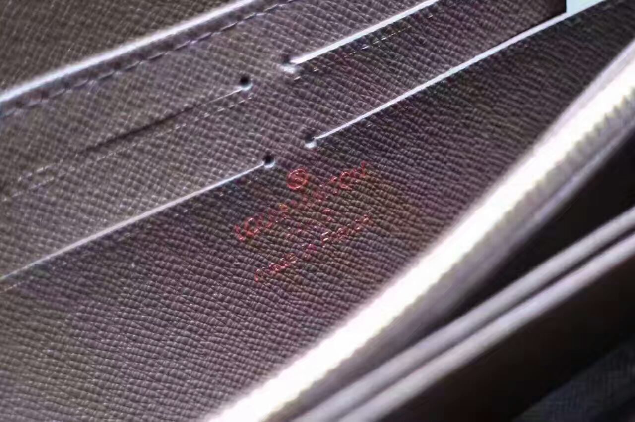 LV Zippy wallet M60017C