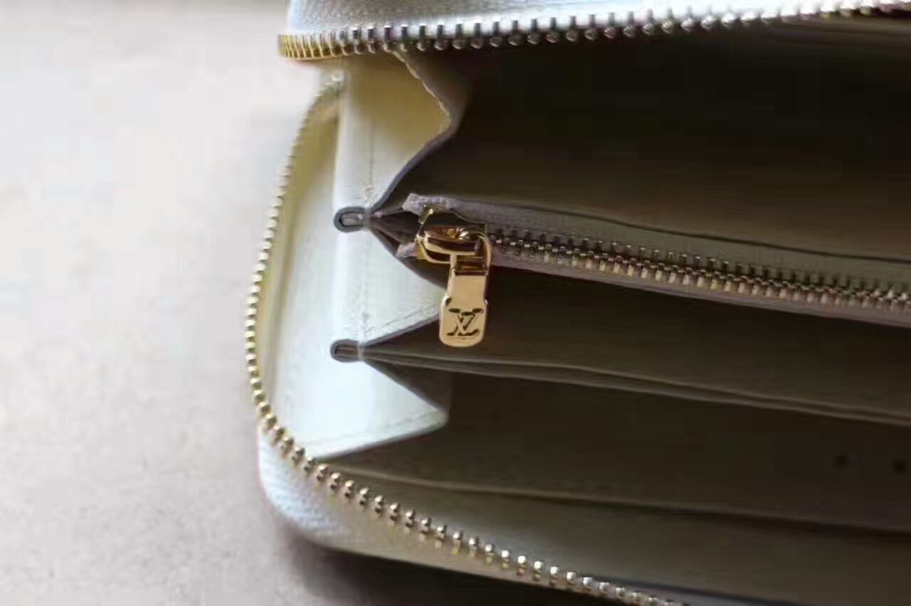LV Zippy wallet M60017C