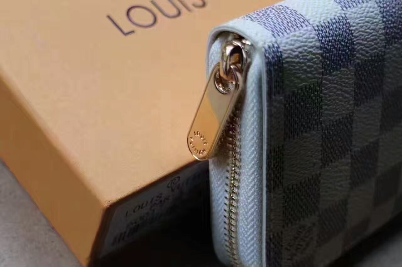 LV Zippy wallet M60017C