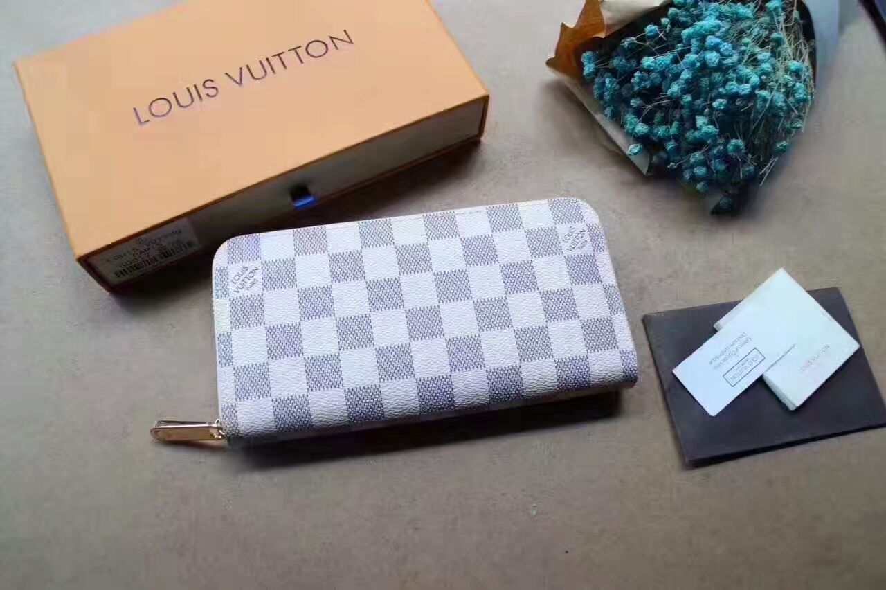 LV Zippy wallet M60017C