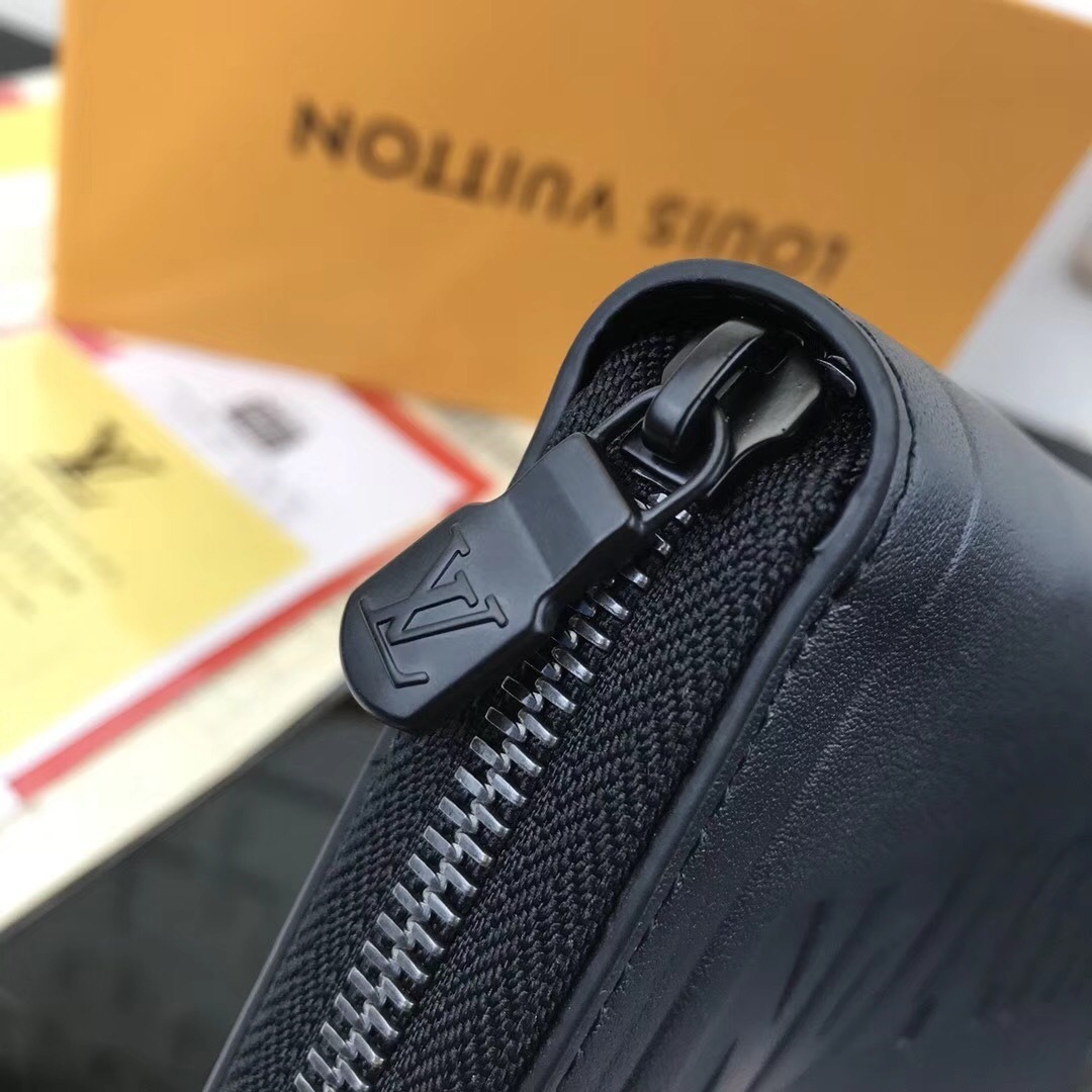 LV Zippy wallet M60017NP