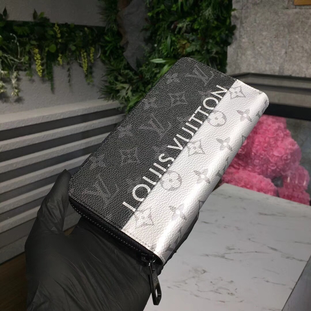 LV Zippy wallet M60017PY