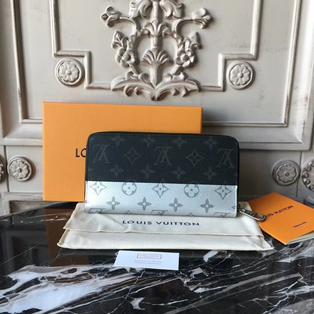 LV Zippy wallet M60017PY