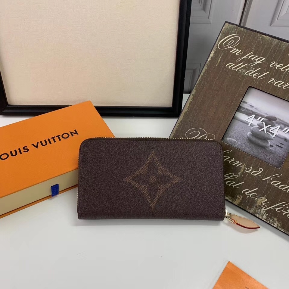 LV ZIPPY wallet M60017Y