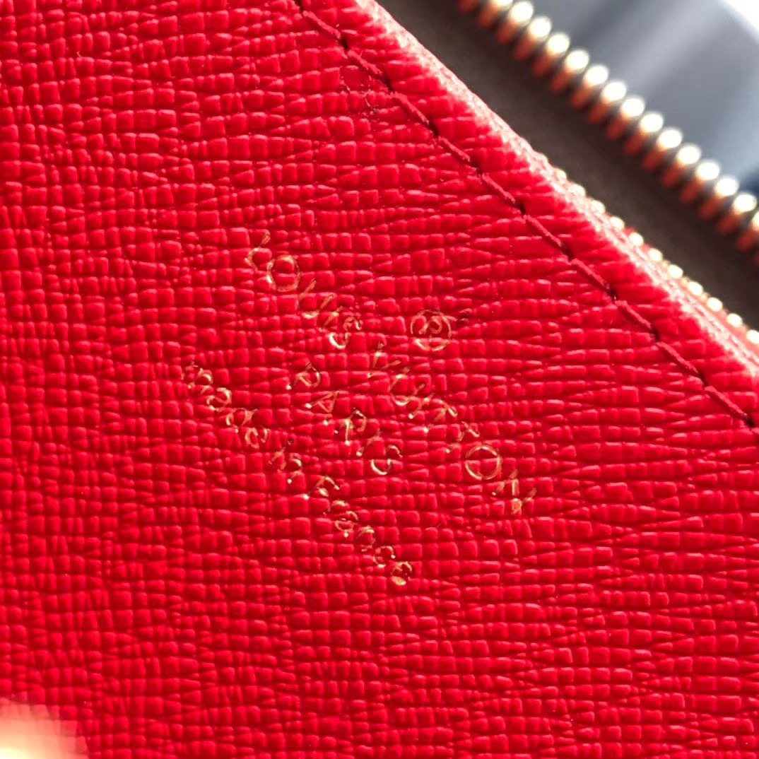 LV ZIPPY wallet M60017YC